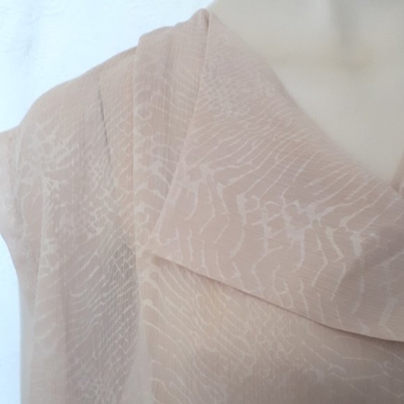 Asymmetrical Top - Picture 6 of 10